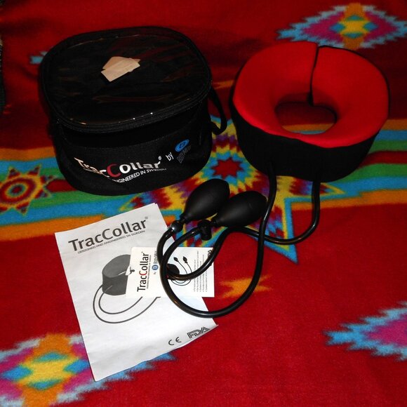 TracCollar by BodyMed Lightweight Traction Collar Adjustable: Small/Medium - Picture 1 of 6